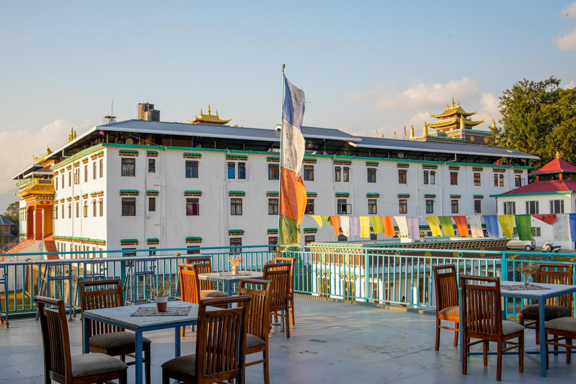 Hotel Chokling Arthouse - The Treasure Of Himalayas à Bīr Extérieur photo