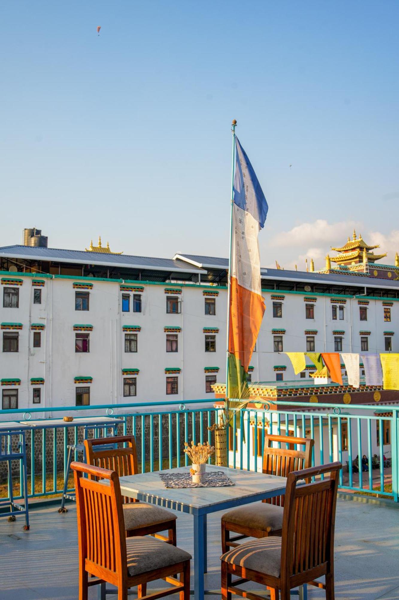 Hotel Chokling Arthouse - The Treasure Of Himalayas à Bīr Extérieur photo